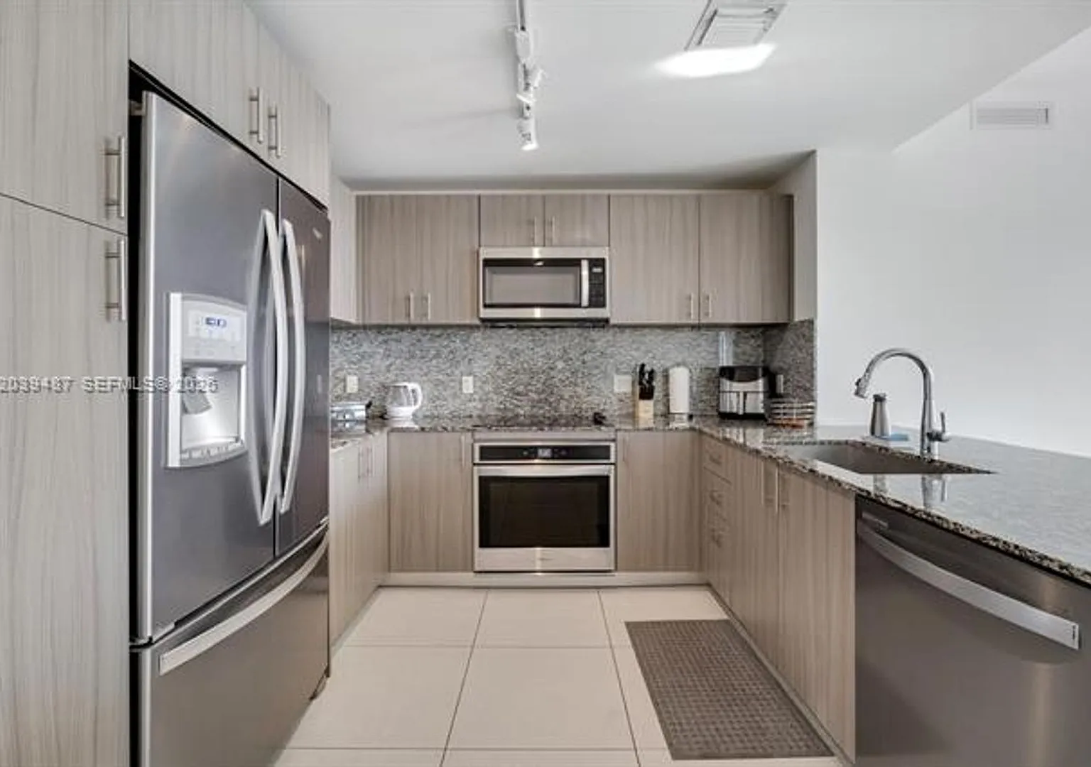 5350 NW 84th Ave cu-909, Doral, FL 33166 — Photo 1
