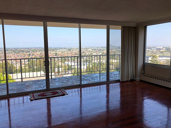 Living Room view1