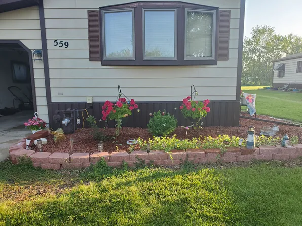 559 Huntsbridge Rd, Matteson, IL 60443