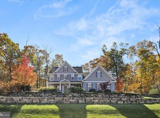 6021 White Pine Dr, Elizabethtown, PA 17022