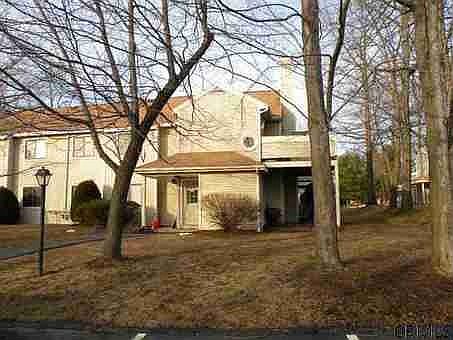 1st image of 205 Grenadier Ct