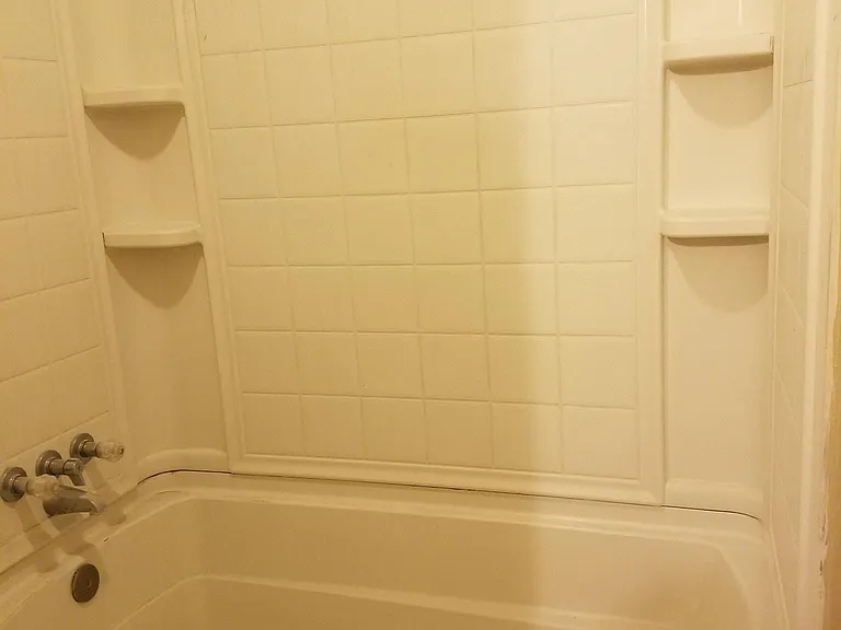 1241 N Graycroft Ave — Photo 3
