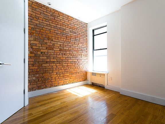 4th image of 1418 Putnam Ave #2LF