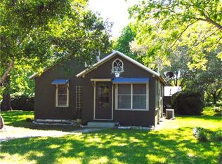 1414 N Avenue B, Shiner, TX 77984