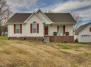 128 Chester St, Gordonsville, TN 38563