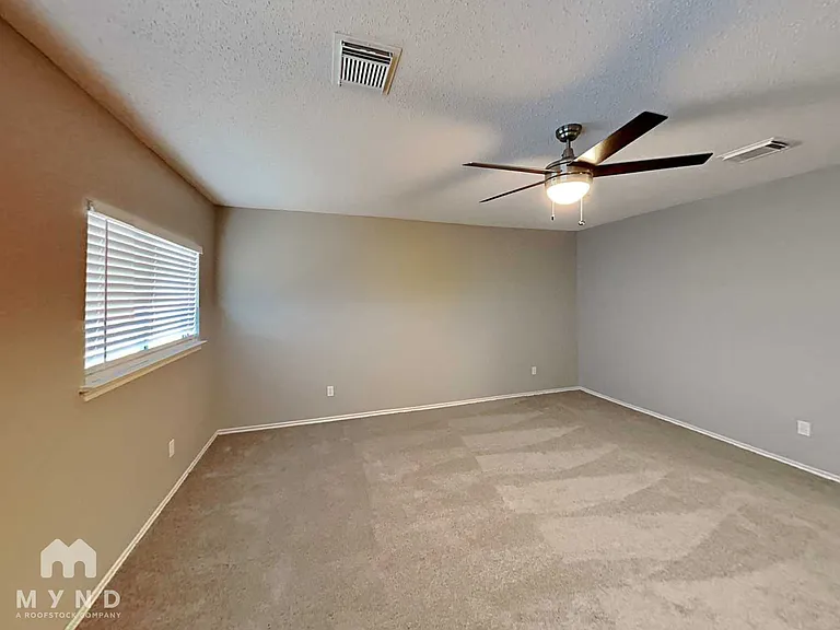 9703 Cameron Crk — Photo 13