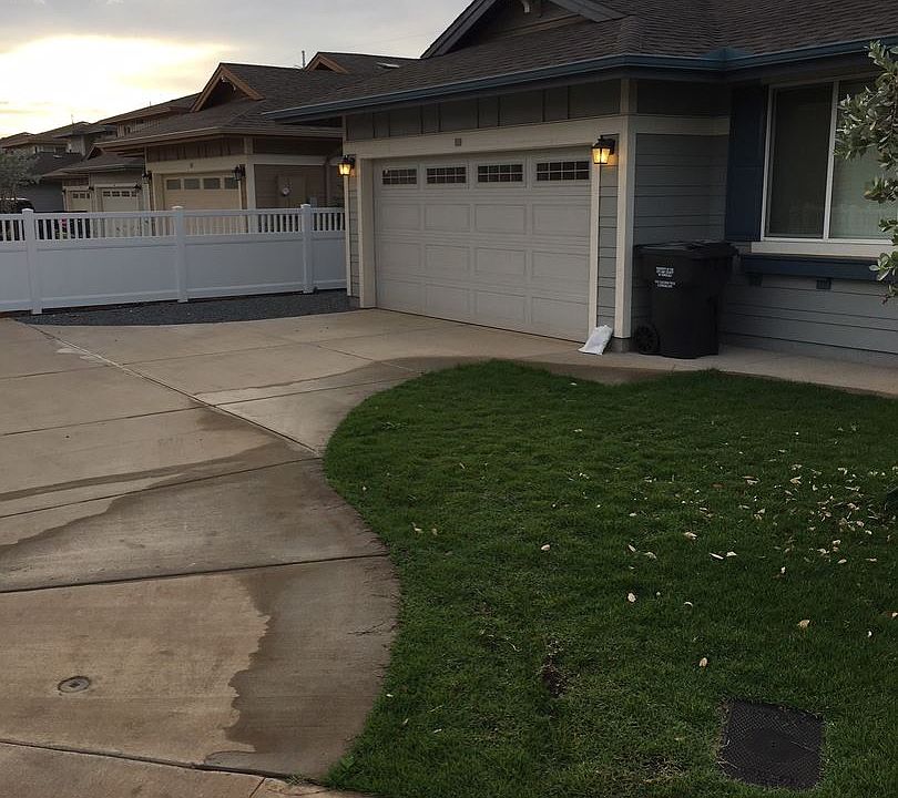1st image of 460 Kamaaha Ave APT 25