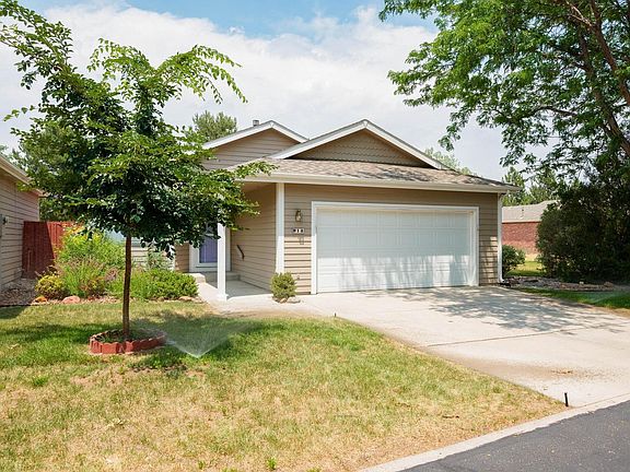 2nd image of 900 Arbor Ave #18