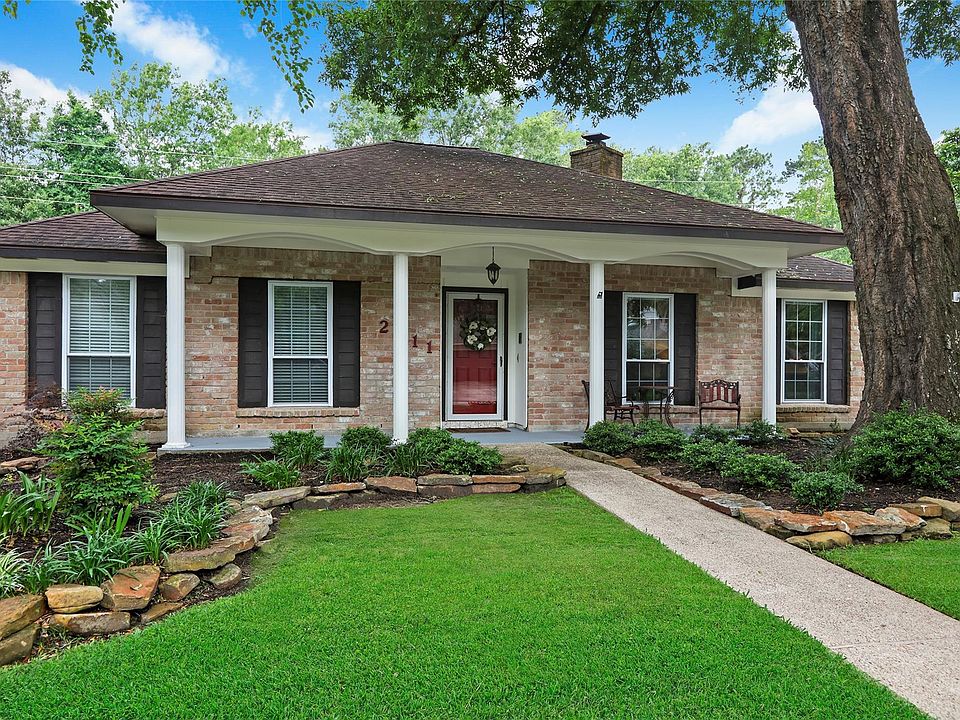 1st image of 2911 Evergreen Glade Dr