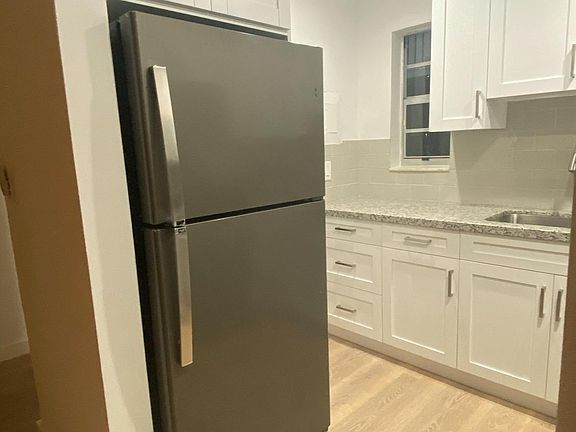 5th image of 6715 N Kendall Dr APT 703