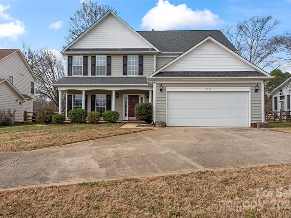 9154 Snow Hill Ct, Charlotte, NC 28269