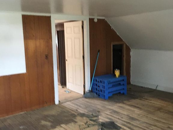 3rd image of 15 Schutrum St
