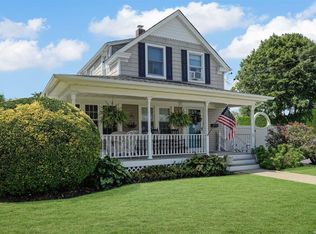 34 Redmond Ave, Bay Shore, NY 11706