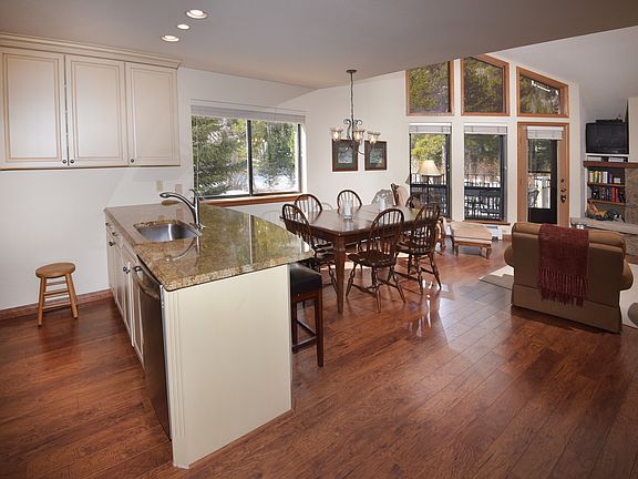 3rd image of 5040 Main Gore Pl Unit E1