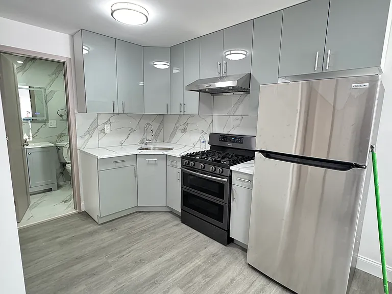836 Richmond Rd #1F — Photo 2