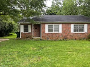 127 W Drake Ave, Auburn, AL 36830