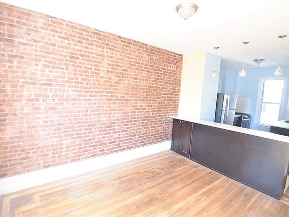 2nd image of 608 W 204th St APT 42