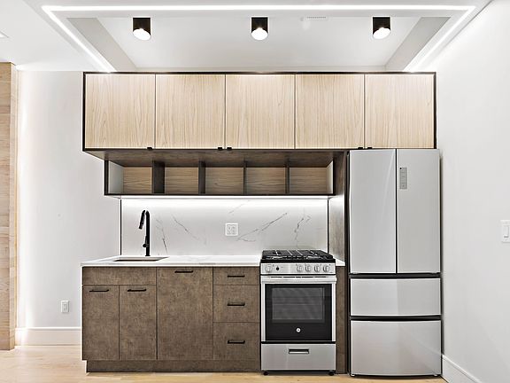 3rd image of 542 Newark Ave #3B