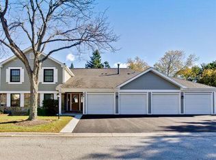 456 Thornhill Ln APT D1, Wheeling, IL 60090