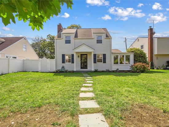 997 Centennial Avenue, Baldwin, NY 11510