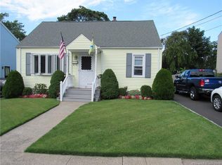 163 Laurel St, West Haven, CT 06516