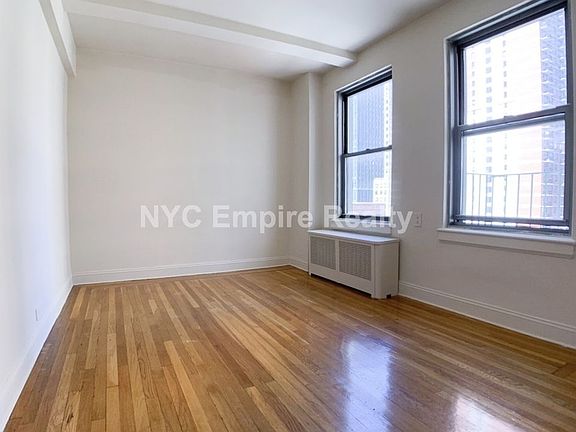 5th image of 301 E 38th St APT 15G