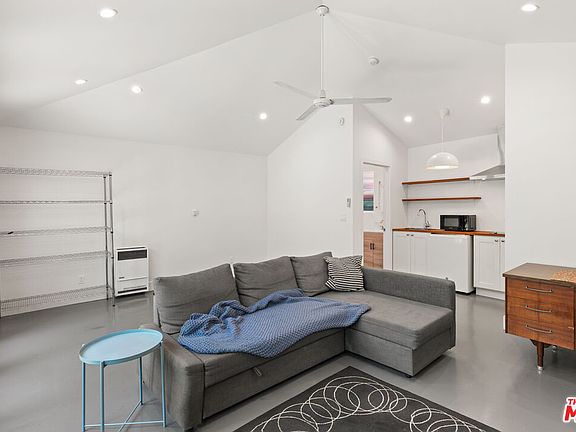 3rd image of 8022 Regis Way