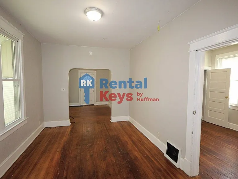 315 Enlow Ave — Photo 4