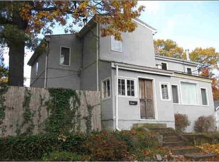 17 Beecher St, Weymouth, MA 02189