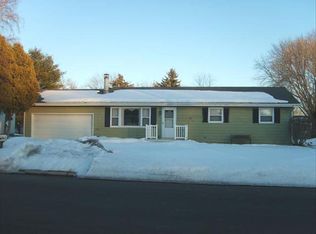 901 Daniel St, Sun Prairie, WI 53590