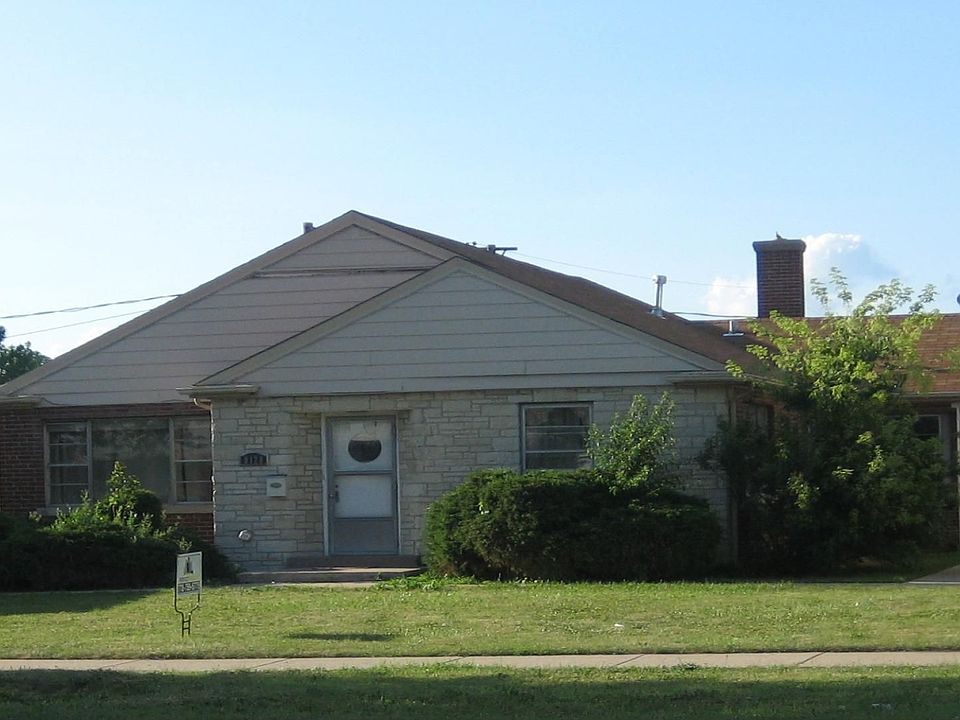 1st image of 8120 W Lawrence Ave