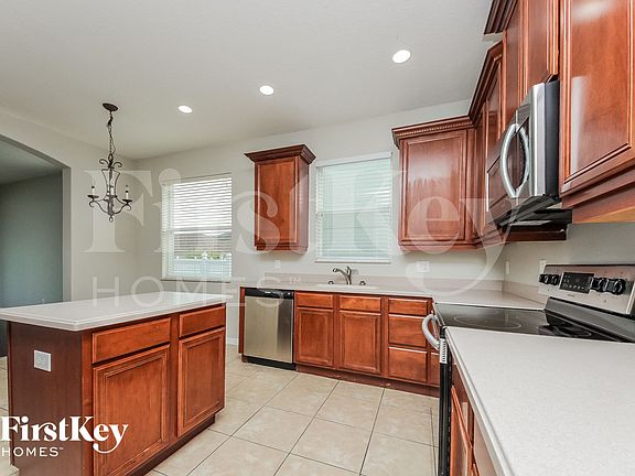 5th image of 2615 Eagle Canyon Dr N