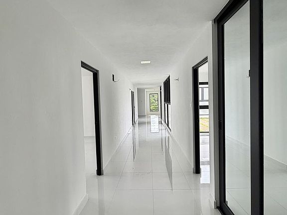 3rd image of Urb El Retiro Calle #C-b-8