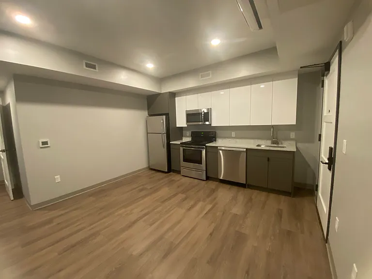 114 Hemenway St #208 — Photo 1