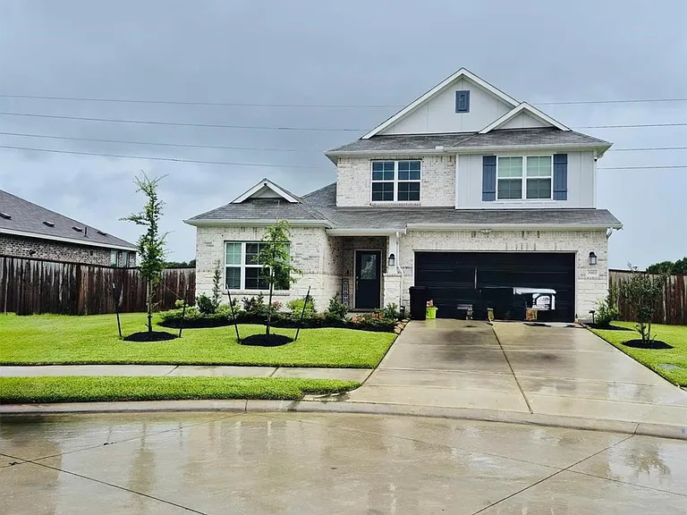 2002 Flatland Dr — Photo 1