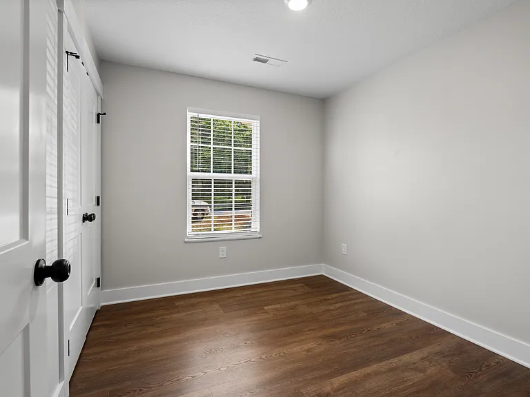212 Doe Run Blvd — Photo 13