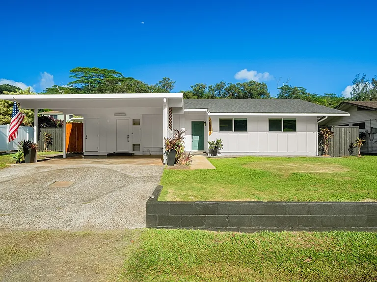 4558 Ehako St — Photo 2