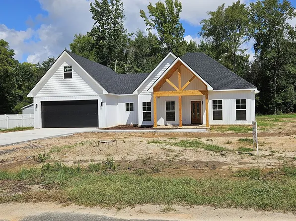107 Redwood Dr, Cochran, GA 31014
