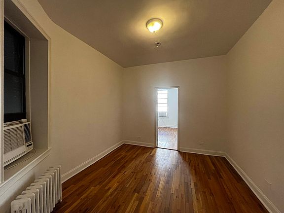 2nd image of 26 Carmine St APT 1B