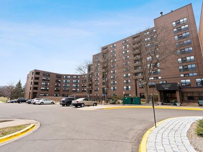7600 Golden Valley Rd APT 511, Golden Valley, MN, 55427