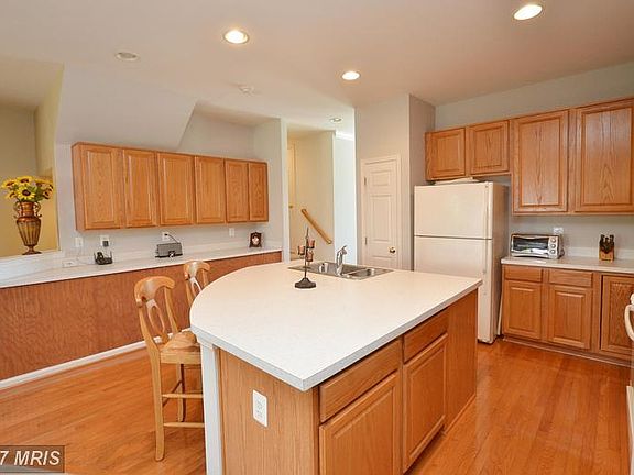 5th image of 42524 Regal Wood Dr