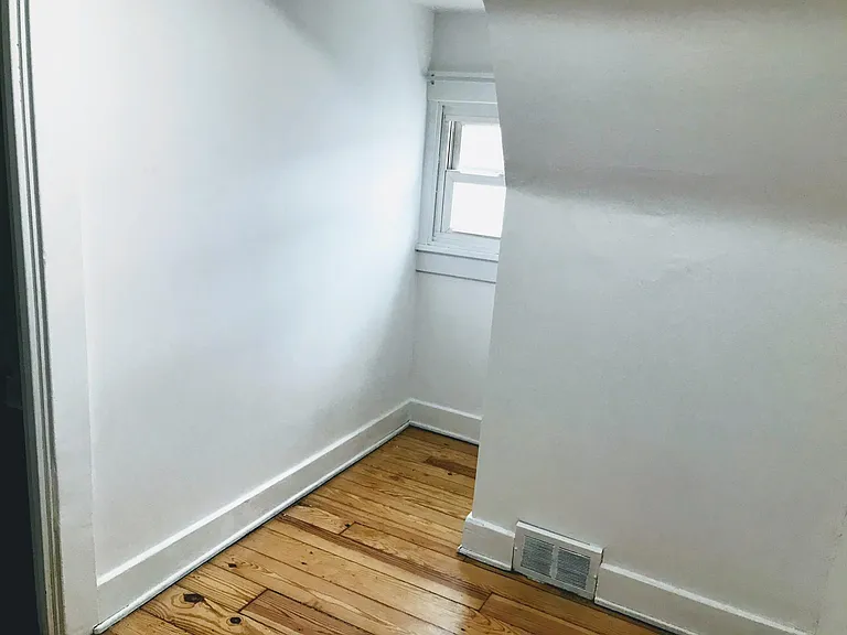 Second floor hallway alcove