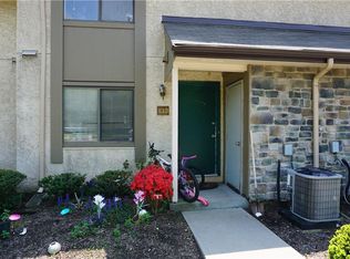 132 Hampshire Dr, Plainsboro, NJ