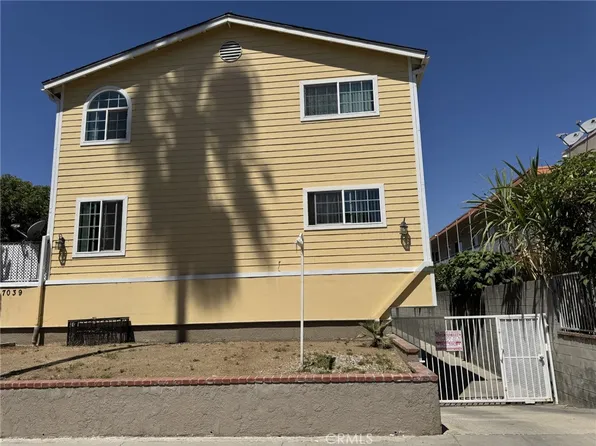 7039 Remmet Ave #G, Canoga Park, CA 91303