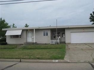 1060 Meister Rd, Lorain, OH 44052