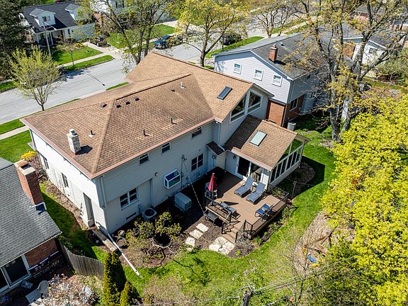 2nd image of 2424 Antietam Dr
