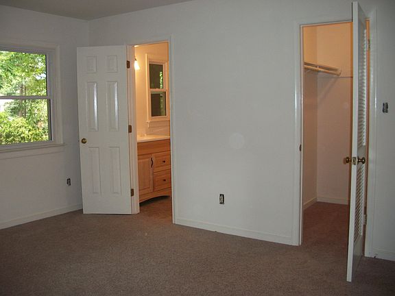 Large master suite with remoled bath and walk-in closet
