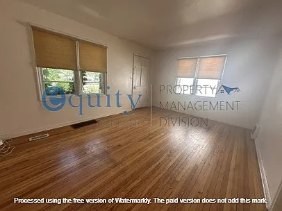 516 E 4th Ave — Photo 3