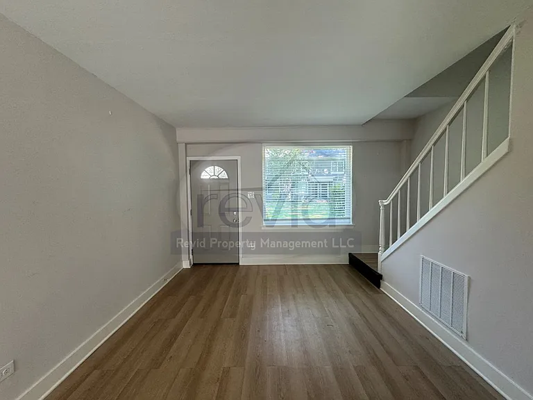 Goodbar Townhomes — Photo 34