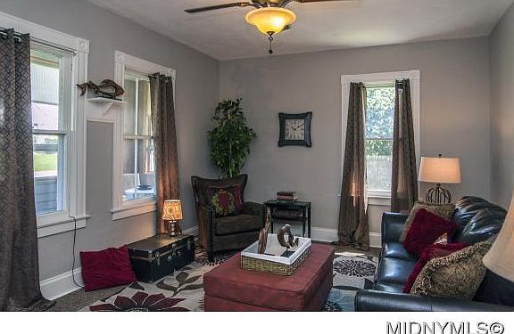 3rd image of 22 Andrews Ave